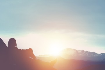风儿流着泪会枯萎这首歌的歌名什么？